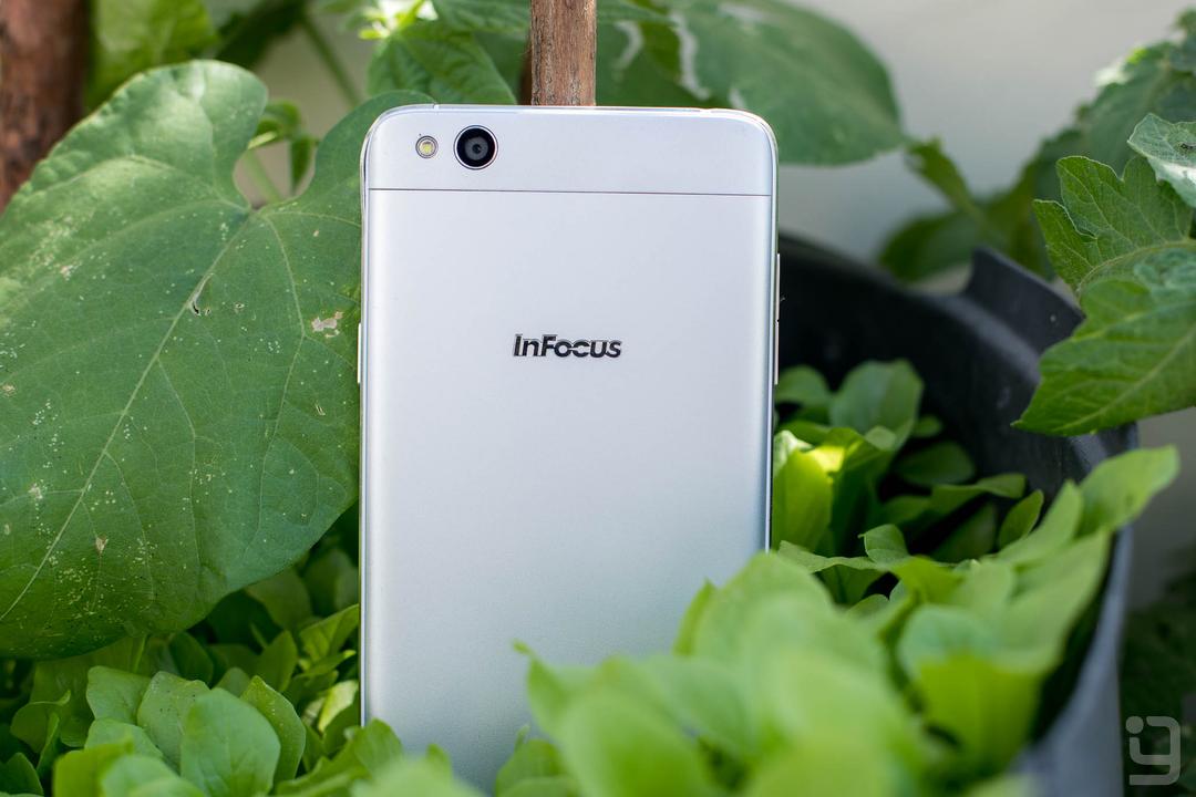 Infocus M535 Review: All About Looks