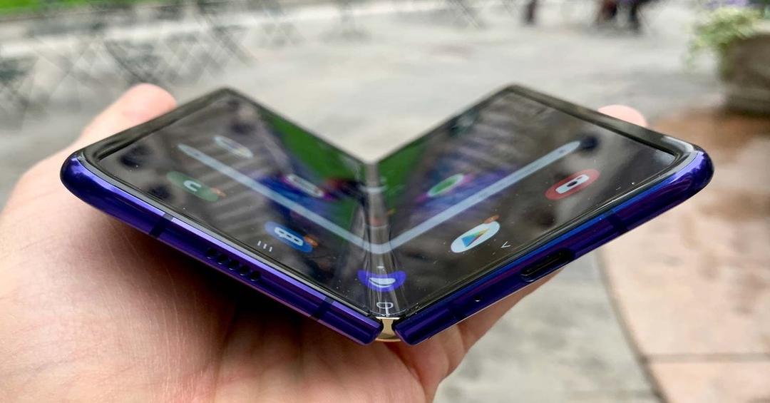 Samsung delays the launch of the Galaxy Fold after the screen breaking issues