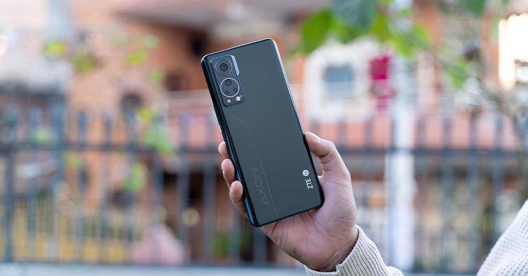 ZTE Axon 30 Review: Invisible Camera, Visible Disappointment