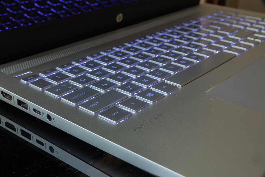 hp pavilion 15 review keyboard