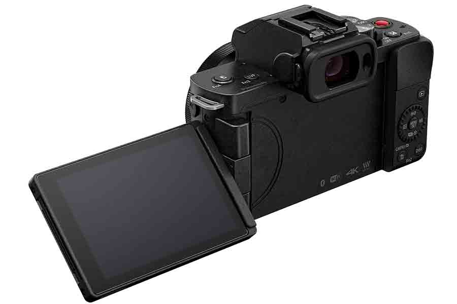 Panasonic Lumix G100 EVF and LCD