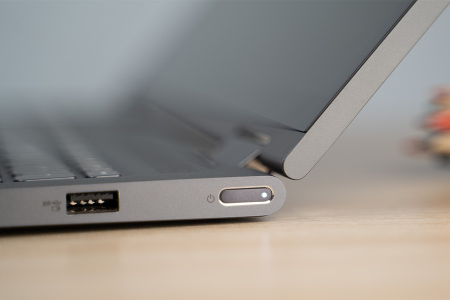 Yoga 7i - Hinge 2