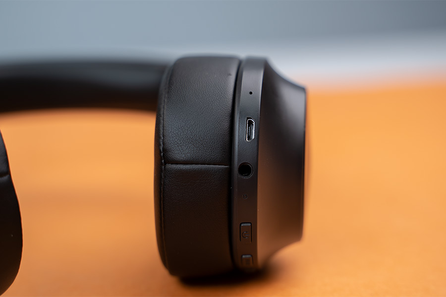 Nokia E1200 - Ports Essential Wireless Headphones Review