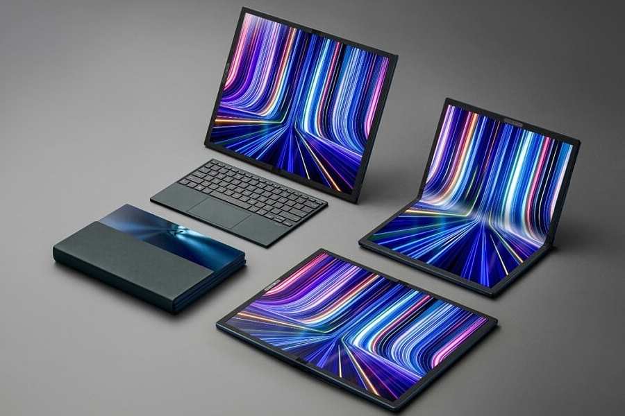 Asus ZenBook 17 Fold OLED Display