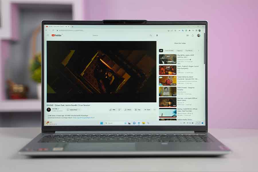 Lenovo Ideapad Slim 5 16 (2023) Media Playing