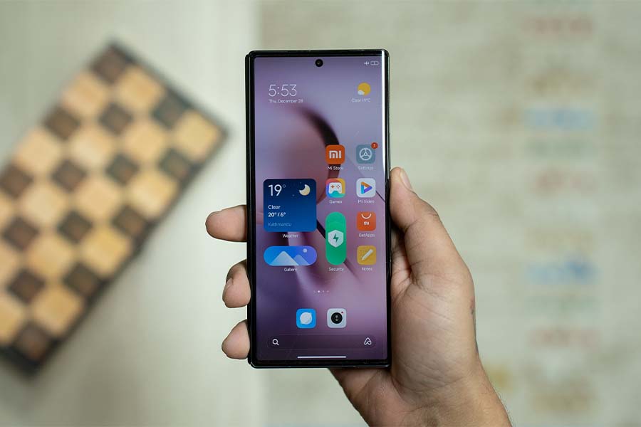 Xiaomi Mix Fold 3 - Cover Display