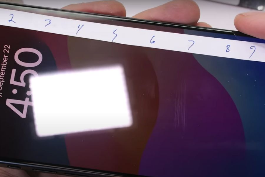 iPhone 15 Pro Max Scratch test