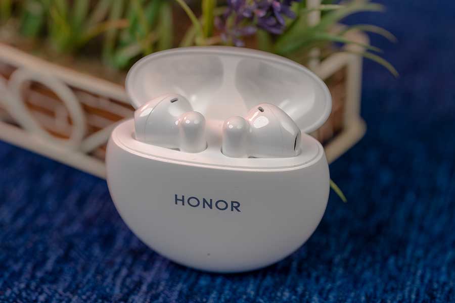 Honor TWS Earbuds X5 with Case